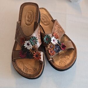 Embroidered Floral Tan Sandals